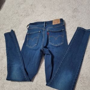 Levis skinny jeans